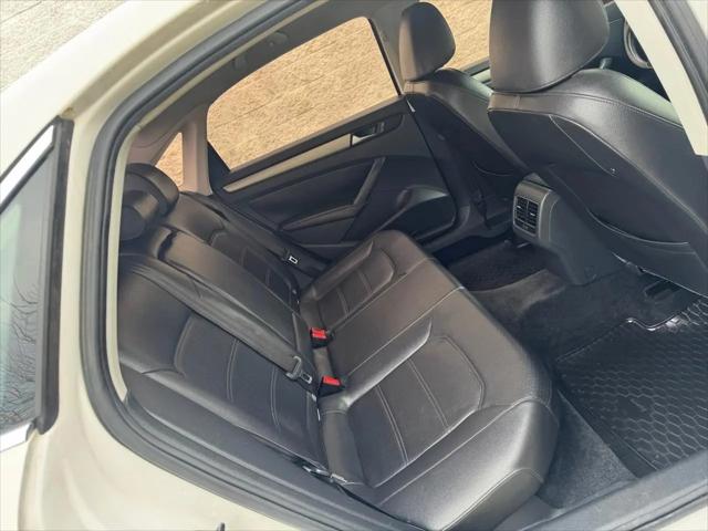 2014 Volkswagen Passat 2.5L SE