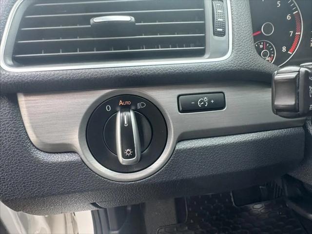 2014 Volkswagen Passat 2.5L SE