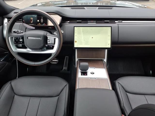 2026 Land Rover Range Rover P400 SE 7 Seat