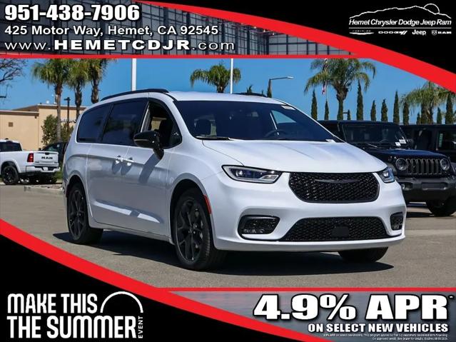 2026 Chrysler Pacifica Select for sale in Hemet, CA