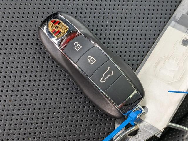 2025 Porsche Macan Macan