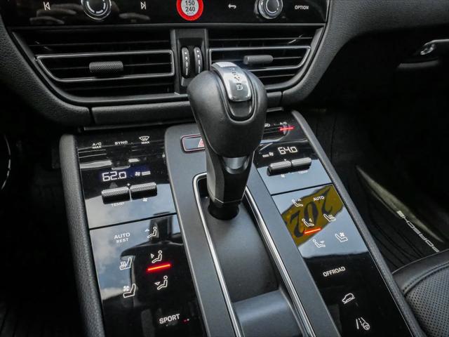 2025 Porsche Macan Macan