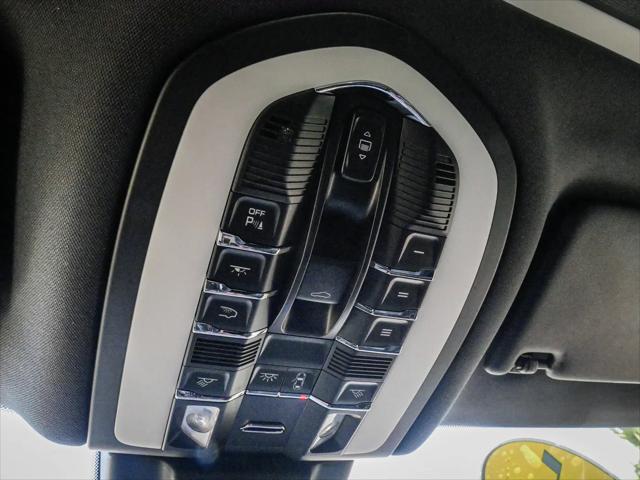 2025 Porsche Macan Macan