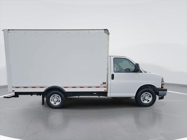 2021 Chevrolet Express Cutaway Work Van