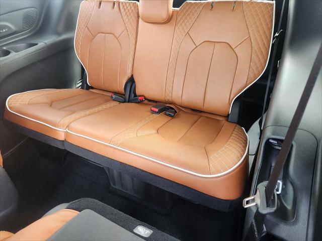 2026 Chrysler Pacifica Pinnacle AWD