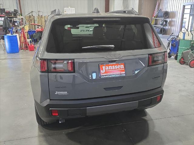 2026 Jeep Cherokee Laredo 4x4