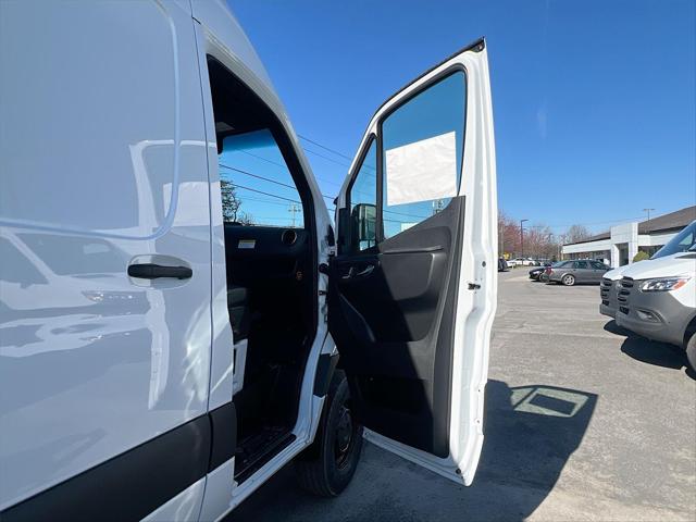 2026 Mercedes-Benz Sprinter 2500 High Roof 4-Cyl Diesel HO