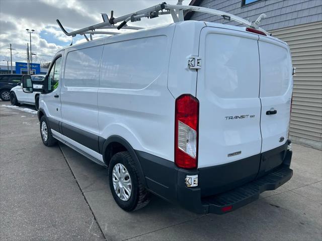 2018 Ford Transit 150 Van Low Roof 60/40 Pass. 130-in. WB