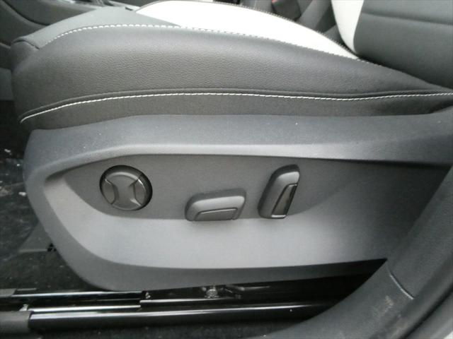2026 Volkswagen Taos SEL