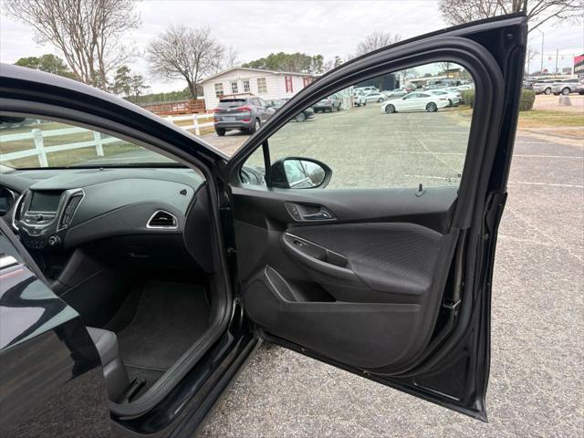 2017 Chevrolet Cruze LT Auto
