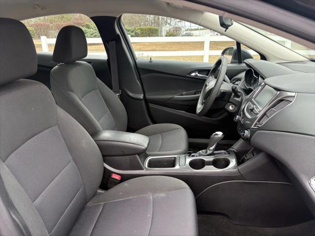 2017 Chevrolet Cruze LT Auto