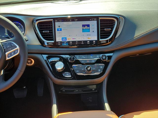 2026 Chrysler Pacifica Pinnacle AWD