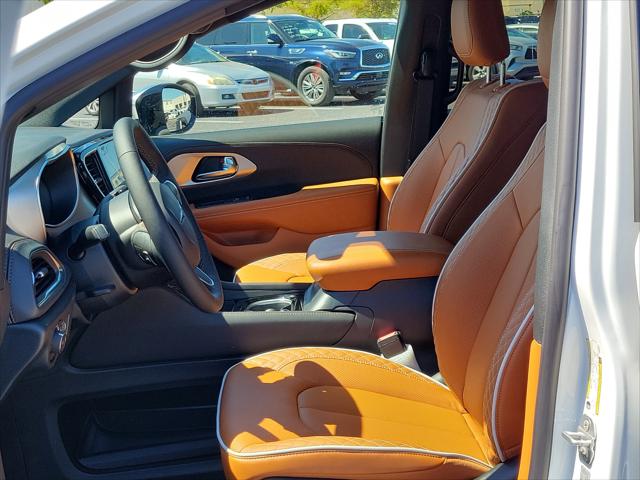 2026 Chrysler Pacifica Pinnacle AWD