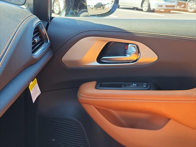 2026 Chrysler Pacifica Pinnacle AWD