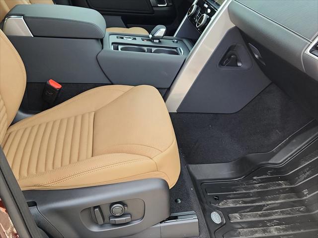 2026 Land Rover Discovery Gemini Edition