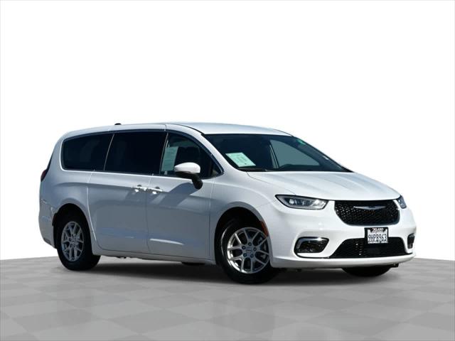 2023 Chrysler Pacifica Touring L for sale in Delano, CA