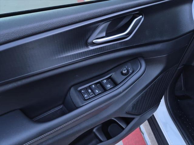 2023 Jeep Grand Cherokee L Laredo 4x2