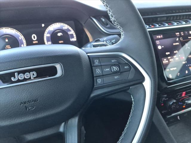2023 Jeep Grand Cherokee L Laredo 4x2