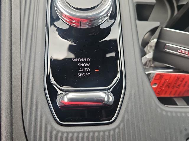2026 Jeep Cherokee Laredo 4x4