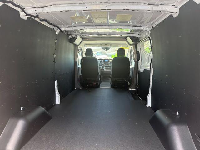 2025 Ford Transit Cargo Van Base