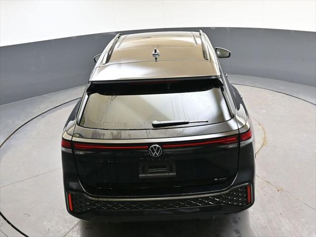 2026 Volkswagen Tiguan SE R-Line Black