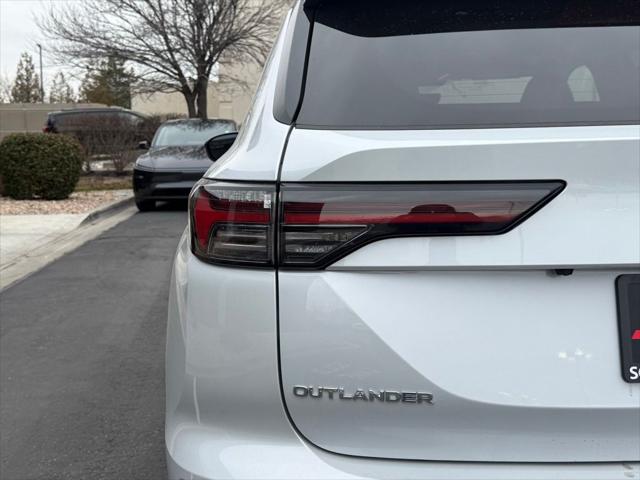 2026 Mitsubishi Outlander ES 1.5T S-AWC