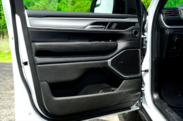2026 Jeep Grand Wagoneer L 4x2