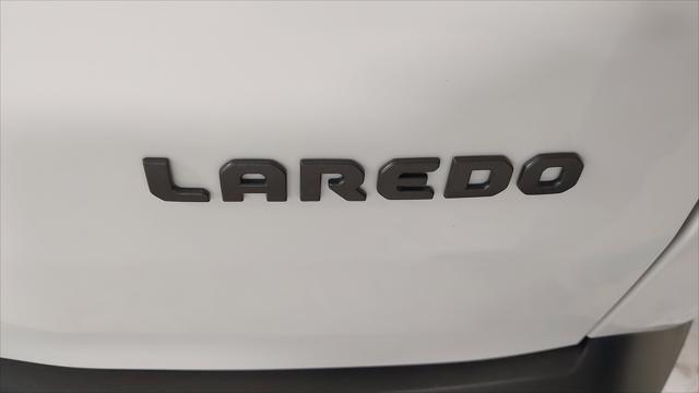 2026 Jeep Cherokee Laredo 4x4
