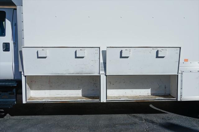 2016 Ford F-650 Base
