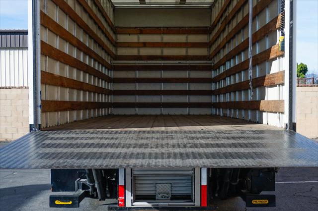 2016 Ford F-650 Base