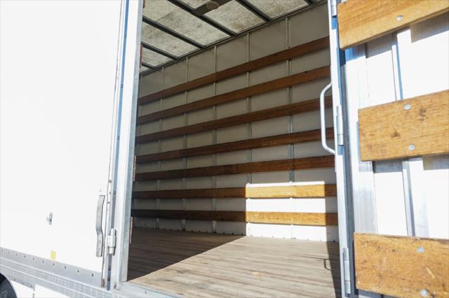 2016 Ford F-650 Base