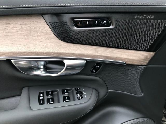 2026 Volvo XC90 Plus, B6 AWD Gas (mild hybrid), Gasoline, Bright, 7 Seats