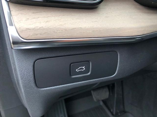 2026 Volvo XC90 Plus, B6 AWD Gas (mild hybrid), Gasoline, Bright, 7 Seats