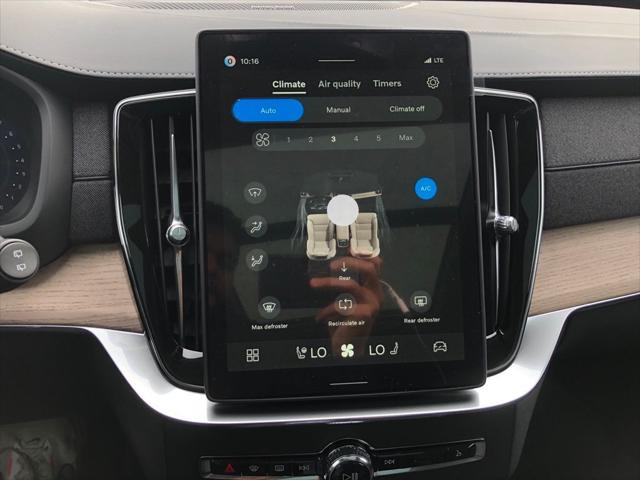 2026 Volvo XC90 Plus, B6 AWD Gas (mild hybrid), Gasoline, Bright, 7 Seats