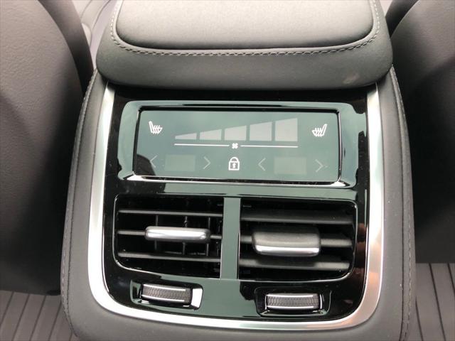 2026 Volvo XC90 Plus, B6 AWD Gas (mild hybrid), Gasoline, Bright, 7 Seats