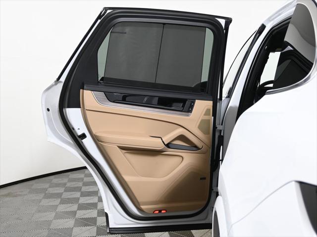 2026 Porsche Cayenne Unknown