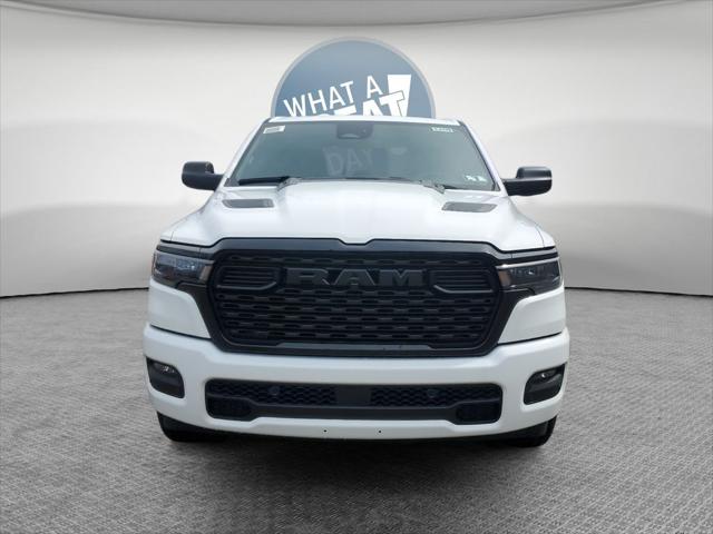 2026 Ram 1500 Express Crew Cab 4x4 5'7" Box