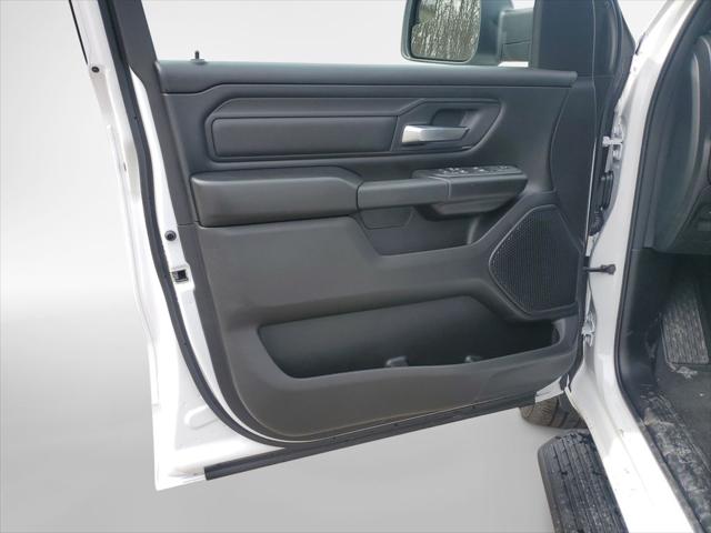 2026 Ram 1500 Express Crew Cab 4x4 5'7" Box