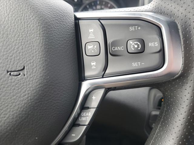 2026 Ram 1500 Express Crew Cab 4x4 5'7" Box