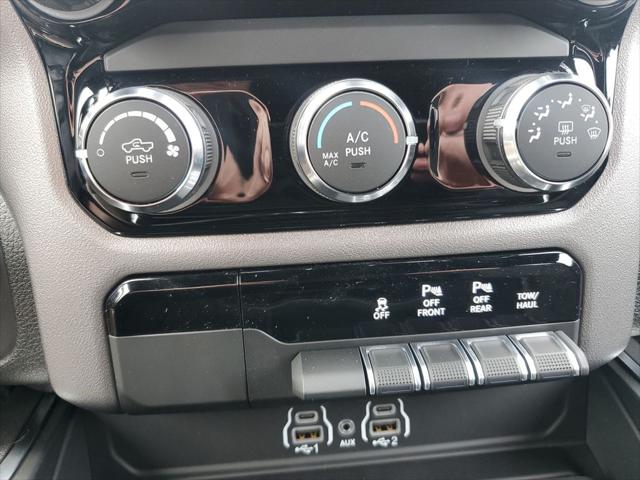 2026 Ram 1500 Express Crew Cab 4x4 5'7" Box