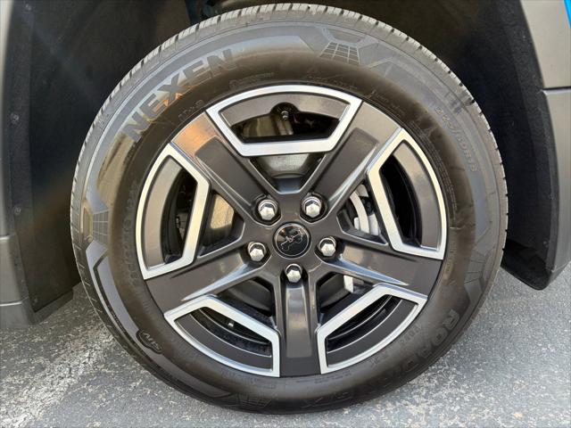 2026 Jeep Cherokee Laredo 4x4