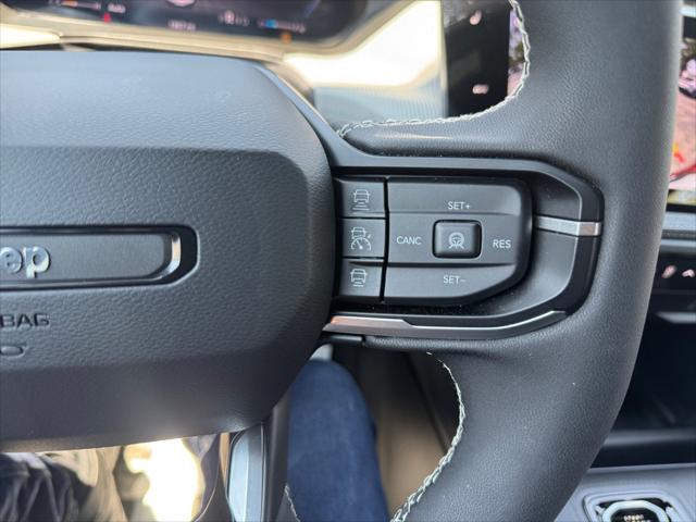 2026 Jeep Cherokee Laredo 4x4