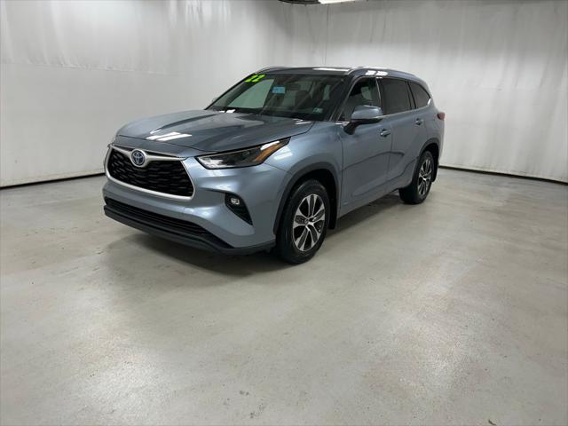 2022 Toyota Highlander Hybrid XLE