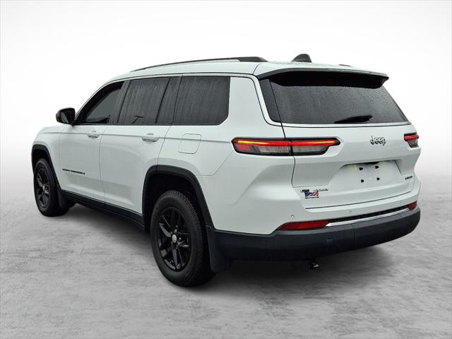 2022 Jeep Grand Cherokee L Laredo 4x4