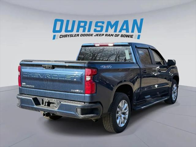 2022 Chevrolet Silverado 1500 4WD Crew Cab Short Bed Custom