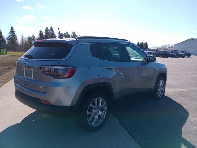 2024 Jeep Compass Latitude Lux FWD