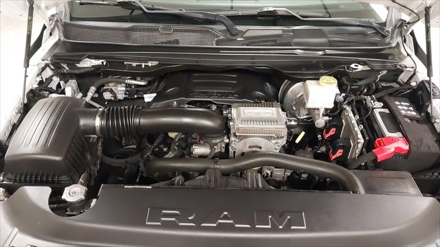 2020 Ram 1500 Big Horn Crew Cab 4x4 5'7" Box