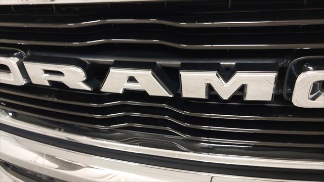 2020 Ram 1500 Big Horn Crew Cab 4x4 5'7" Box