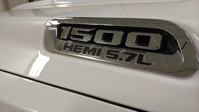 2020 Ram 1500 Big Horn Crew Cab 4x4 5'7" Box