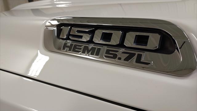 2020 Ram 1500 Big Horn Crew Cab 4x4 5'7" Box